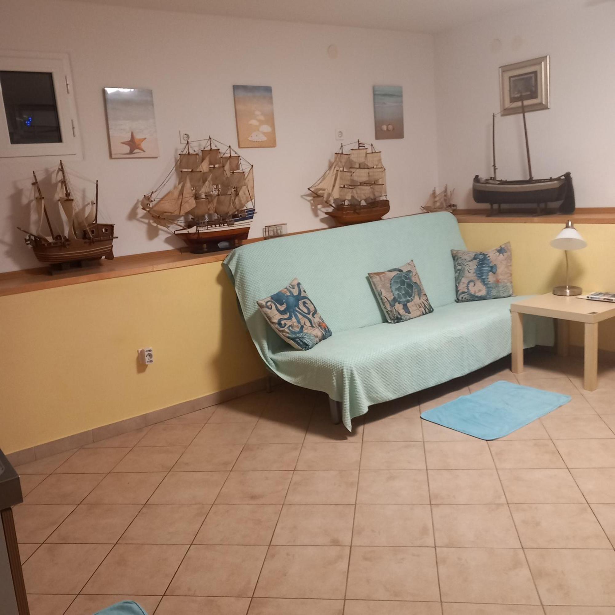 Apartmani Bozic-Omišalj Eksteriør billede